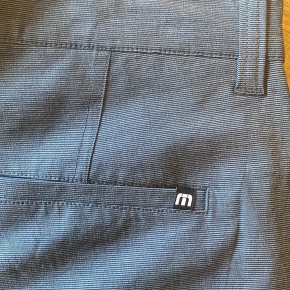 Travis Mathew Beck flat front shorts walking shorts size 34 - Picture 6 of 6